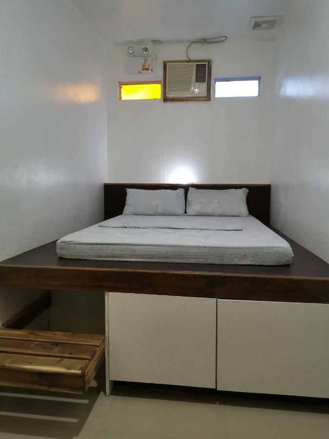 One Hostel - Эль-Нидо Экстерьер фото