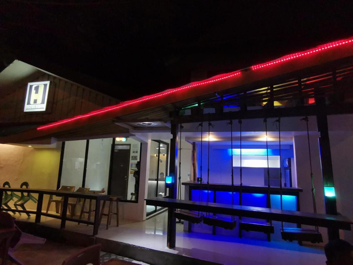 One Hostel - Эль-Нидо Экстерьер фото